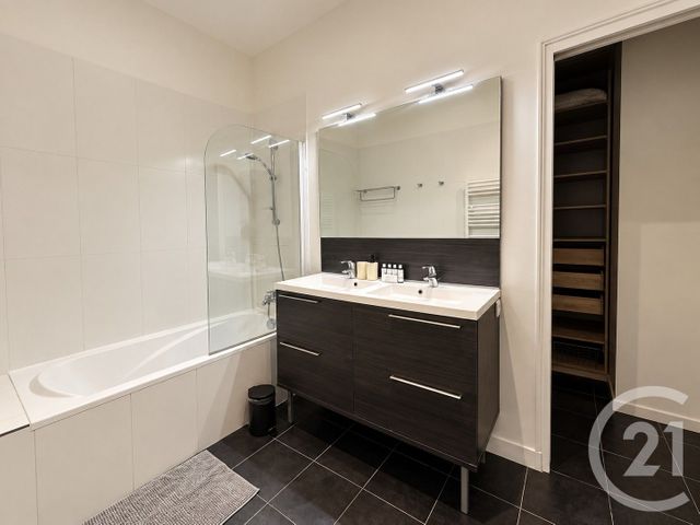 Appartement F4 &agrave; louer - 4 pi&egrave;ces - 83,90 m2 - Paris - 75016 - ILE-DE-FRANCE