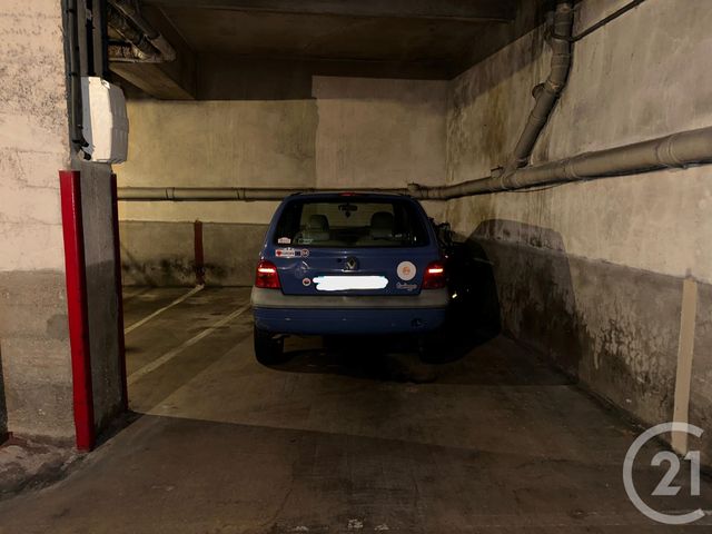 parking - PARIS - 75116