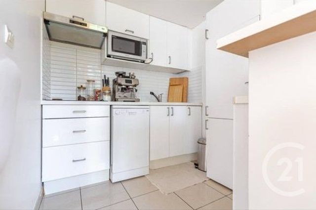 Appartement Duplex à louer - 2 pièces - 44,06 m2 - Paris - 75008 - ILE-DE-FRANCE