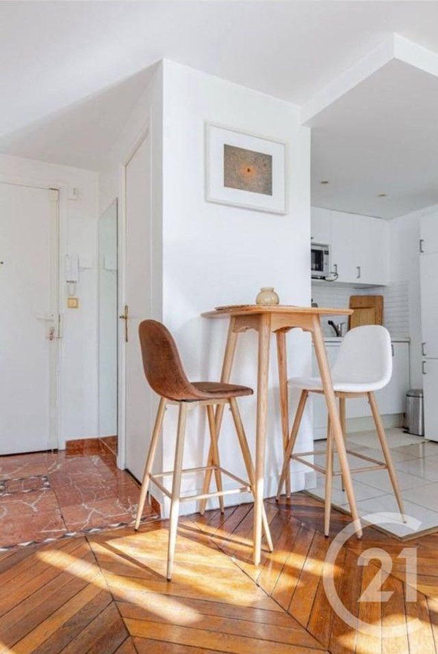 Appartement Duplex à louer - 2 pièces - 44,06 m2 - Paris - 75008 - ILE-DE-FRANCE