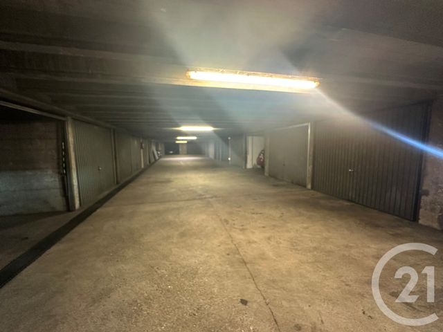 Parking &agrave; louer - 11,76 m2 - Paris - 75016 - ILE-DE-FRANCE