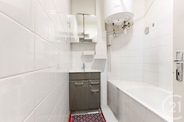 Appartement F3 à vendre - 3 pièces - 45,23 m2 - Paris - 75018 - ILE-DE-FRANCE