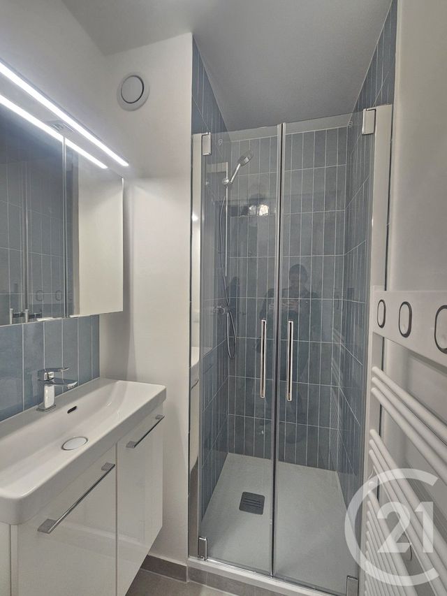 Appartement F4 &agrave; louer - 4 pi&egrave;ces - 84,02 m2 - Courbevoie - 92 - ILE-DE-FRANCE