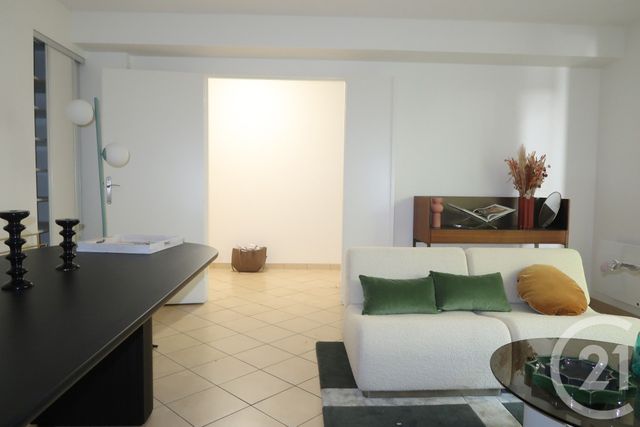 Appartement F3 à louer - 3 pièces - 74 m2 - Paris - 75009 - ILE-DE-FRANCE