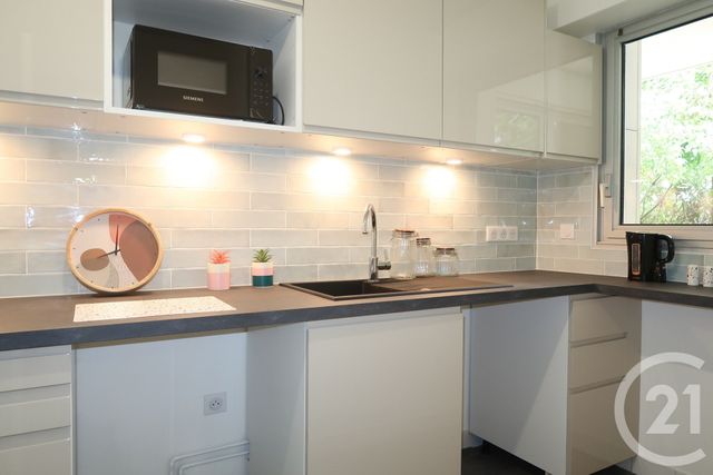 Appartement F3 à louer - 3 pièces - 74 m2 - Paris - 75009 - ILE-DE-FRANCE