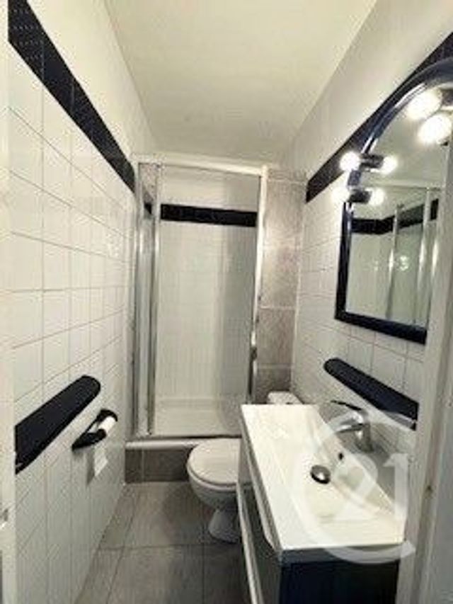 Appartement F2 à vendre - 2 pièces - 28,50 m2 - Neuilly Sur Seine - 92 - ILE-DE-FRANCE