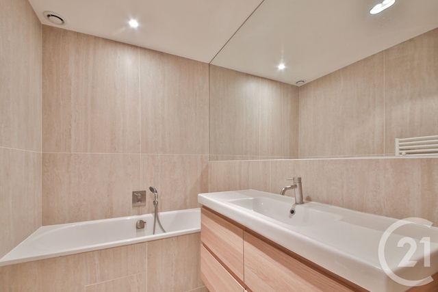 Appartement F4 &agrave; louer - 4 pi&egrave;ces - 159,11 m2 - Paris - 75017 - ILE-DE-FRANCE