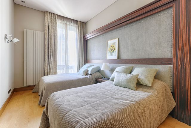 Appartement &agrave; vendre - 7 pi&egrave;ces - 296,15 m2 - Paris - 75116 - ILE-DE-FRANCE