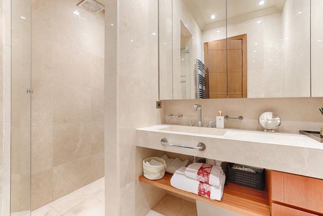 Appartement &agrave; vendre - 7 pi&egrave;ces - 296,15 m2 - Paris - 75116 - ILE-DE-FRANCE