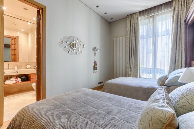 Appartement &agrave; vendre - 7 pi&egrave;ces - 296,15 m2 - Paris - 75116 - ILE-DE-FRANCE