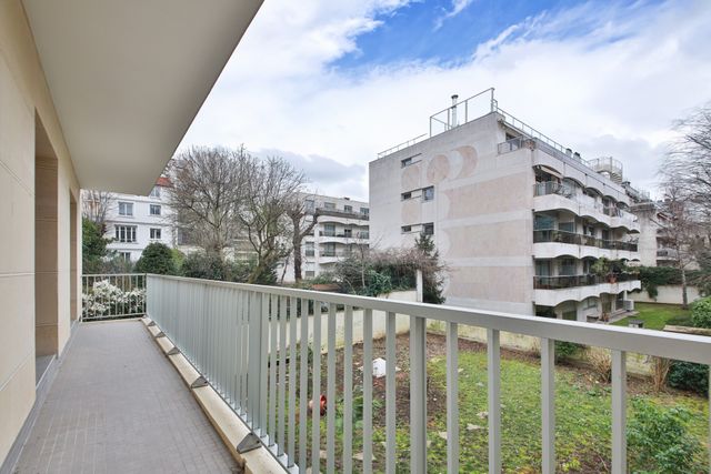 Appartement F5 &agrave; louer - 5 pi&egrave;ces - 141 m2 - Neuilly Sur Seine - 92 - ILE-DE-FRANCE