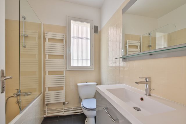 Appartement F5 &agrave; louer - 5 pi&egrave;ces - 141 m2 - Neuilly Sur Seine - 92 - ILE-DE-FRANCE