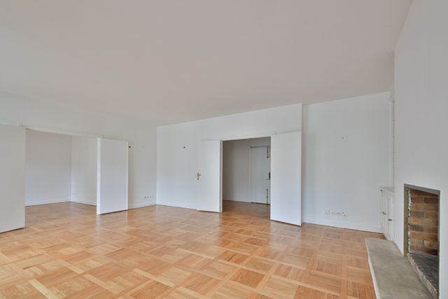Appartement F5 &agrave; louer - 5 pi&egrave;ces - 141 m2 - Neuilly Sur Seine - 92 - ILE-DE-FRANCE