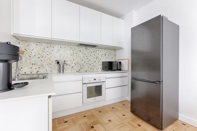 Appartement F5 &agrave; louer - 5 pi&egrave;ces - 101,33 m2 - Paris - 75016 - ILE-DE-FRANCE