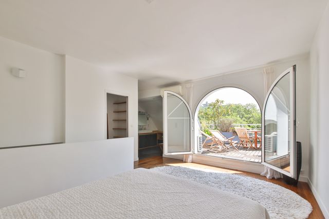 Maison &agrave; louer - 6 pi&egrave;ces - 164,61 m2 - Neuilly Sur Seine - 92 - ILE-DE-FRANCE