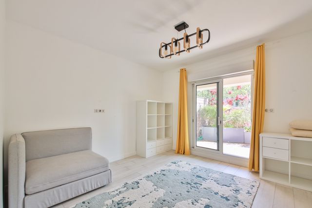 Maison &agrave; louer - 6 pi&egrave;ces - 164,61 m2 - Neuilly Sur Seine - 92 - ILE-DE-FRANCE