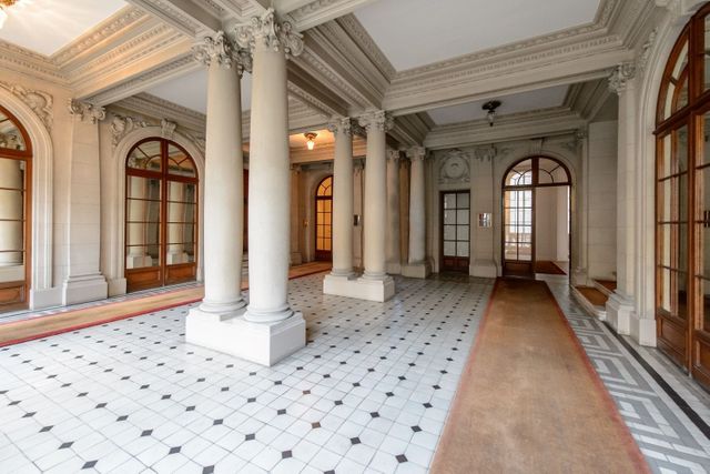 Appartement F6 &agrave; louer - 6 pi&egrave;ces - 191,78 m2 - Paris - 75016 - ILE-DE-FRANCE