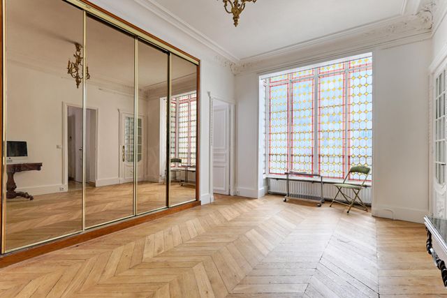 Appartement F5 &agrave; louer - 5 pi&egrave;ces - 117,33 m2 - Paris - 75017 - ILE-DE-FRANCE