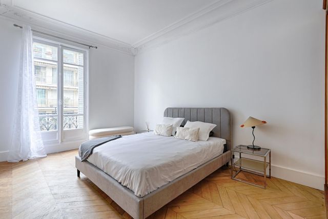 Appartement F5 &agrave; louer - 5 pi&egrave;ces - 117,33 m2 - Paris - 75017 - ILE-DE-FRANCE