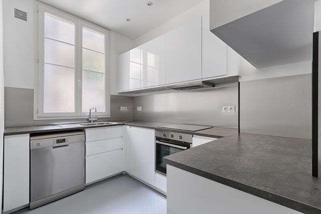 Appartement F5 &agrave; louer - 5 pi&egrave;ces - 117,33 m2 - Paris - 75017 - ILE-DE-FRANCE