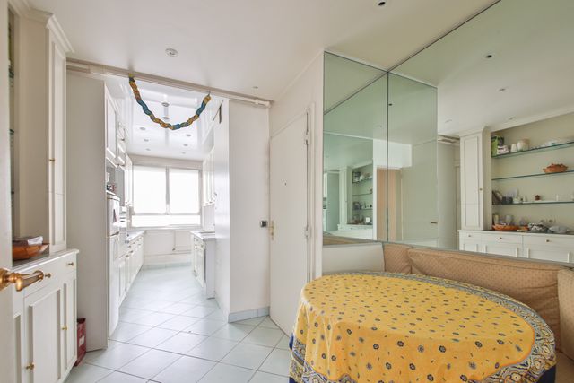 Appartement F4 &agrave; vendre - 4 pi&egrave;ces - 135,82 m2 - Paris - 75016 - ILE-DE-FRANCE