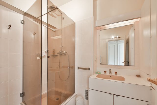 Appartement F4 &agrave; vendre - 4 pi&egrave;ces - 135,82 m2 - Paris - 75016 - ILE-DE-FRANCE