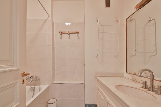 Appartement F4 &agrave; vendre - 4 pi&egrave;ces - 135,82 m2 - Paris - 75016 - ILE-DE-FRANCE
