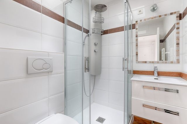 Appartement F5 à vendre - 5 pièces - 145,47 m2 - Paris - 75016 - ILE-DE-FRANCE