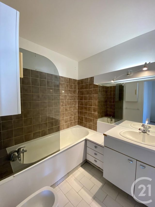 Appartement F2 &agrave; louer - 2 pi&egrave;ces - 53,70 m2 - Issy Les Moulineaux - 92 - ILE-DE-FRANCE