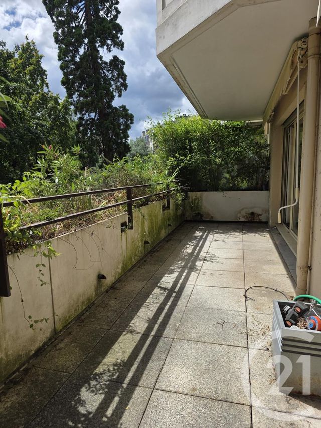 Appartement F3 &agrave; louer - 3 pi&egrave;ces - 75,68 m2 - Issy Les Moulineaux - 92 - ILE-DE-FRANCE