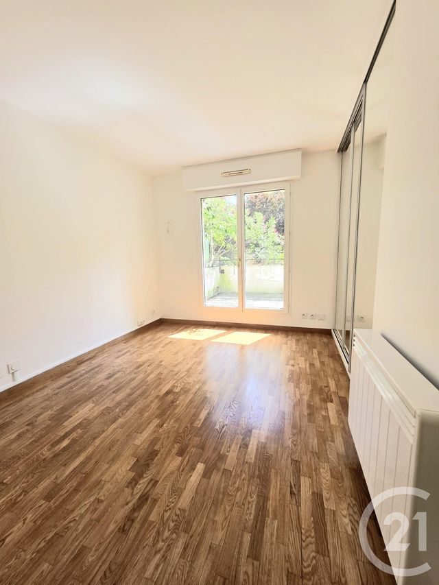 Appartement F3 &agrave; louer - 3 pi&egrave;ces - 75,68 m2 - Issy Les Moulineaux - 92 - ILE-DE-FRANCE