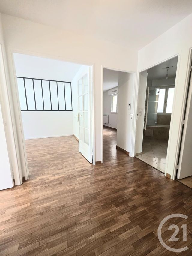Appartement F3 &agrave; louer - 3 pi&egrave;ces - 75,68 m2 - Issy Les Moulineaux - 92 - ILE-DE-FRANCE