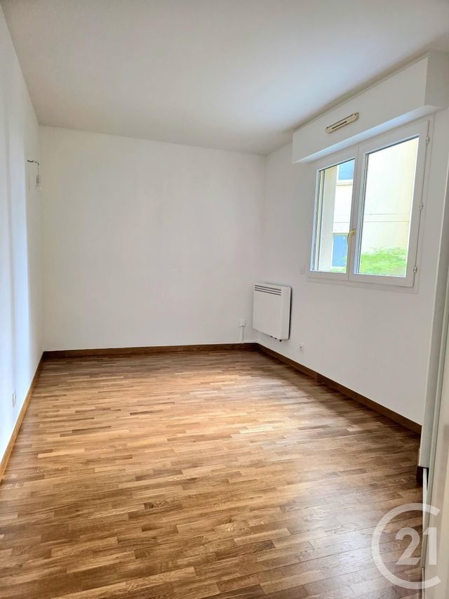 Appartement F3 &agrave; louer - 3 pi&egrave;ces - 75,68 m2 - Issy Les Moulineaux - 92 - ILE-DE-FRANCE