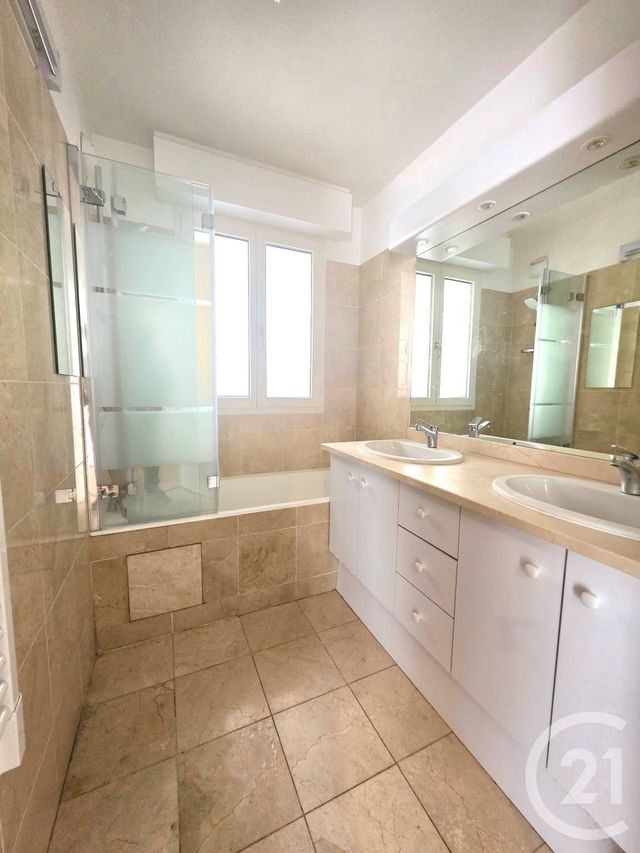 Appartement F3 &agrave; louer - 3 pi&egrave;ces - 75,68 m2 - Issy Les Moulineaux - 92 - ILE-DE-FRANCE