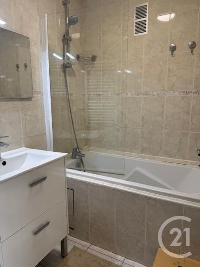 Appartement F2 &agrave; louer - 2 pi&egrave;ces - 38,65 m2 - Issy Les Moulineaux - 92 - ILE-DE-FRANCE
