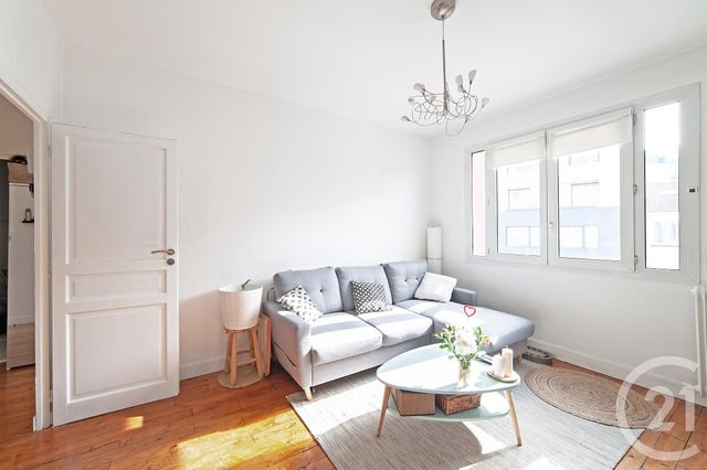 Appartement F2 &agrave; louer - 2 pi&egrave;ces - 35,80 m2 - Issy Les Moulineaux - 92 - ILE-DE-FRANCE