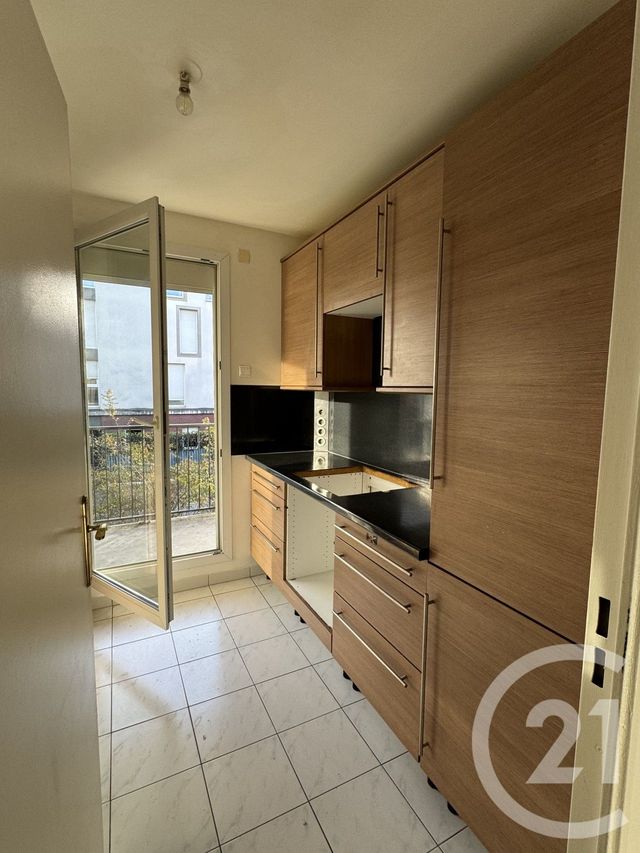 Appartement F4 &agrave; louer - 4 pi&egrave;ces - 79,72 m2 - St Denis - 93 - ILE-DE-FRANCE