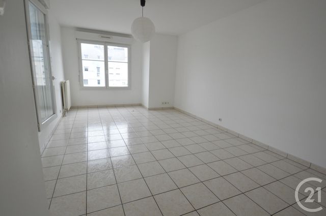 Appartement F3 à louer - 3 pièces - 65,69 m2 - La Plaine St Denis - 93 - ILE-DE-FRANCE