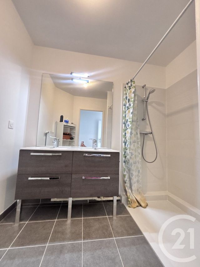 Appartement F4 à vendre - 4 pièces - 79,06 m2 - La Plaine St Denis - 93 - ILE-DE-FRANCE