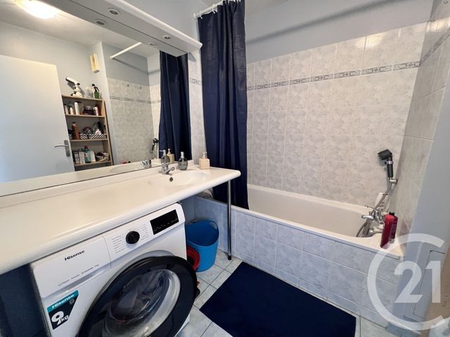 Appartement F4 à vendre - 4 pièces - 86 m2 - La Plaine St Denis - 93 - ILE-DE-FRANCE