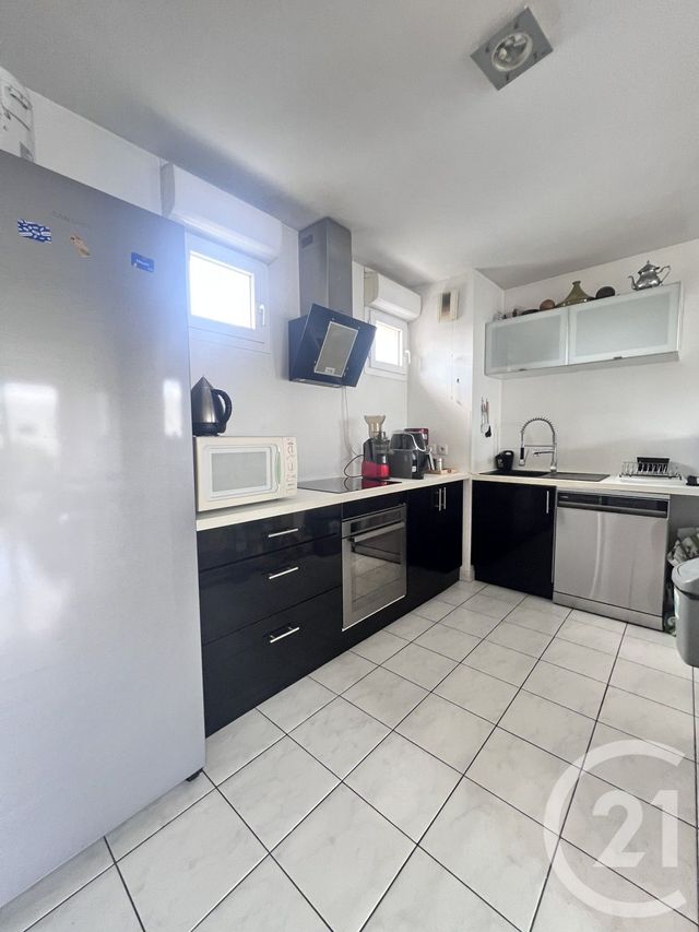 Appartement F4 à vendre - 4 pièces - 86 m2 - La Plaine St Denis - 93 - ILE-DE-FRANCE