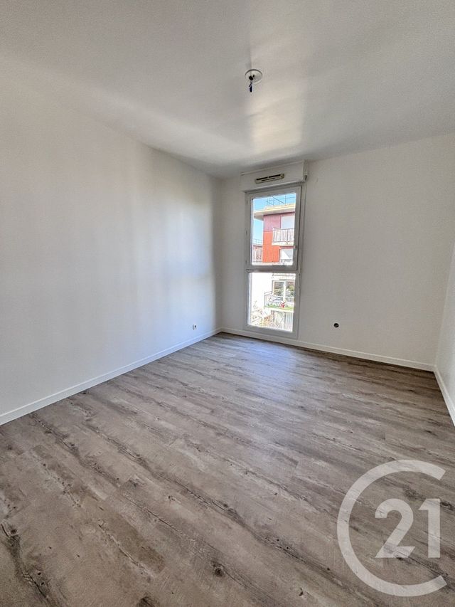 Appartement F4 à vendre - 4 pièces - 81,92 m2 - La Plaine St Denis - 93 - ILE-DE-FRANCE