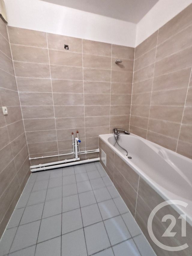 Appartement F4 à vendre - 4 pièces - 81,92 m2 - La Plaine St Denis - 93 - ILE-DE-FRANCE