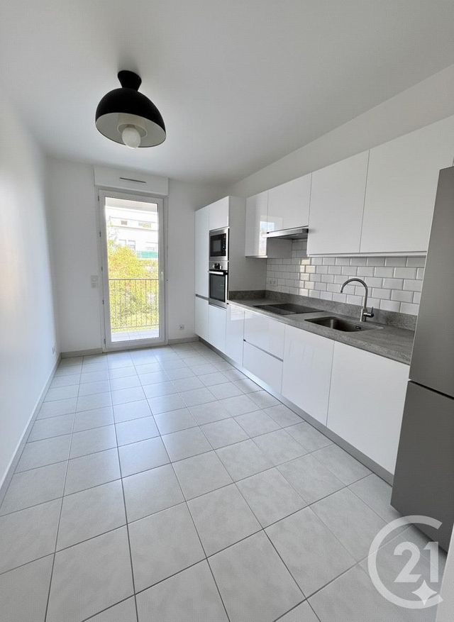 Appartement F4 &agrave; vendre - 4 pi&egrave;ces - 81,92 m2 - La Plaine St Denis - 93 - ILE-DE-FRANCE