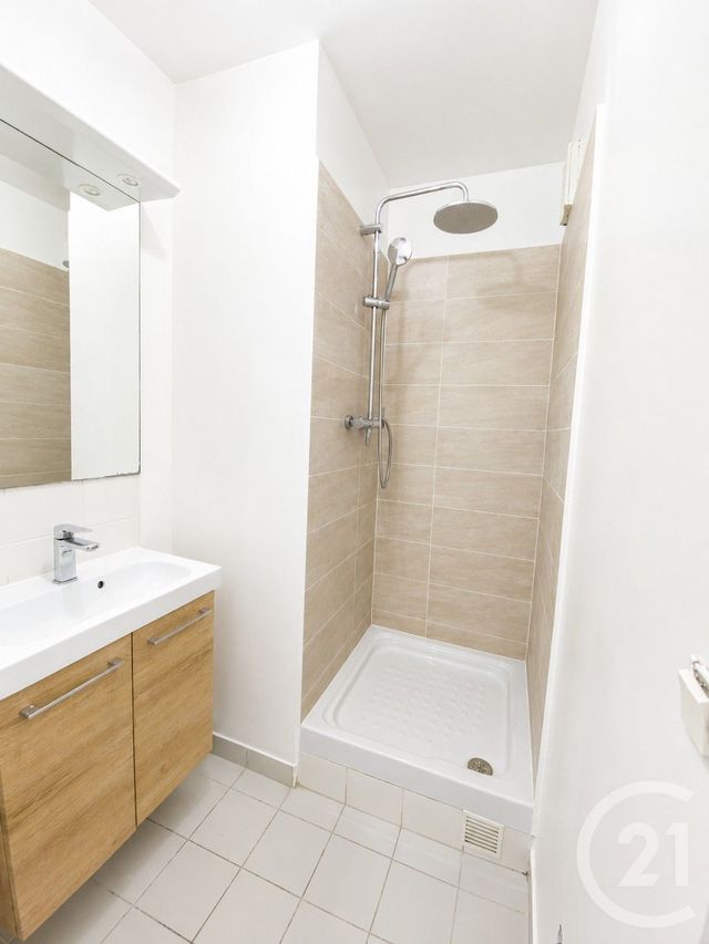Appartement F4 &agrave; vendre - 4 pi&egrave;ces - 81,92 m2 - La Plaine St Denis - 93 - ILE-DE-FRANCE