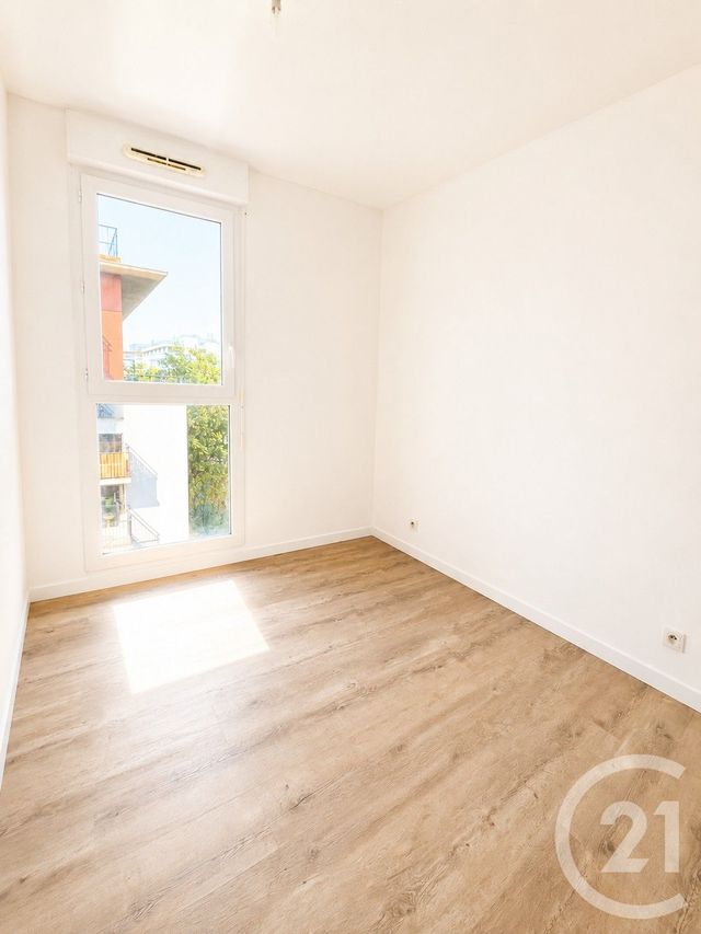 Appartement F4 &agrave; vendre - 4 pi&egrave;ces - 81,92 m2 - La Plaine St Denis - 93 - ILE-DE-FRANCE