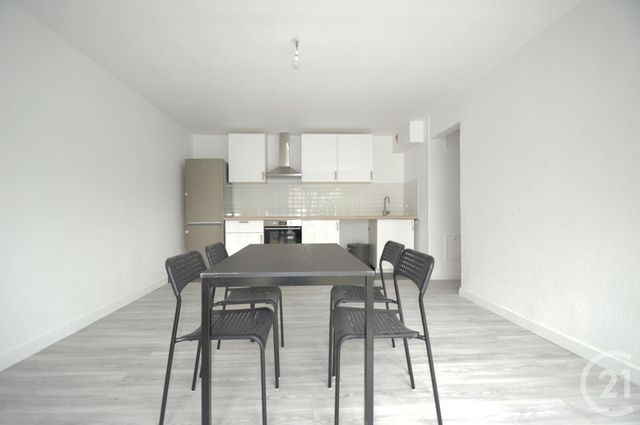 Appartement F2 à louer ST DENIS