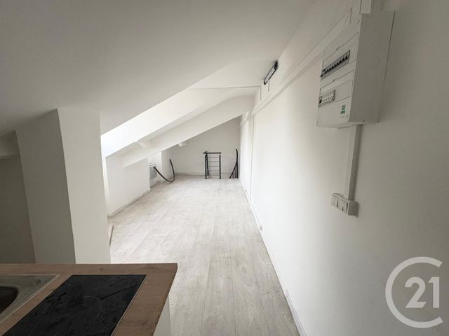 Appartement à vendre - 2 pièces - 25,70 m2 - La Plaine St Denis - 93 - ILE-DE-FRANCE