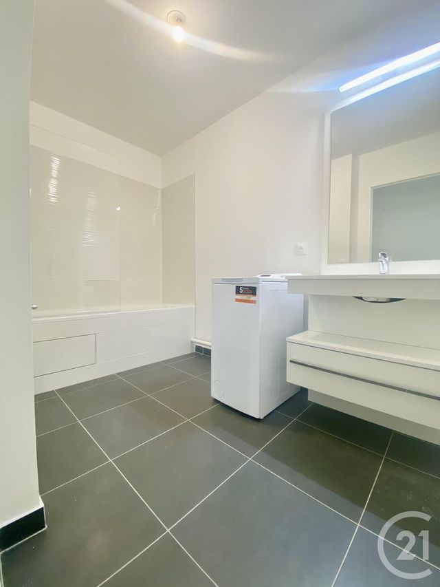 Appartement F3 à louer - 3 pièces - 59,42 m2 - La Plaine St Denis - 93 - ILE-DE-FRANCE