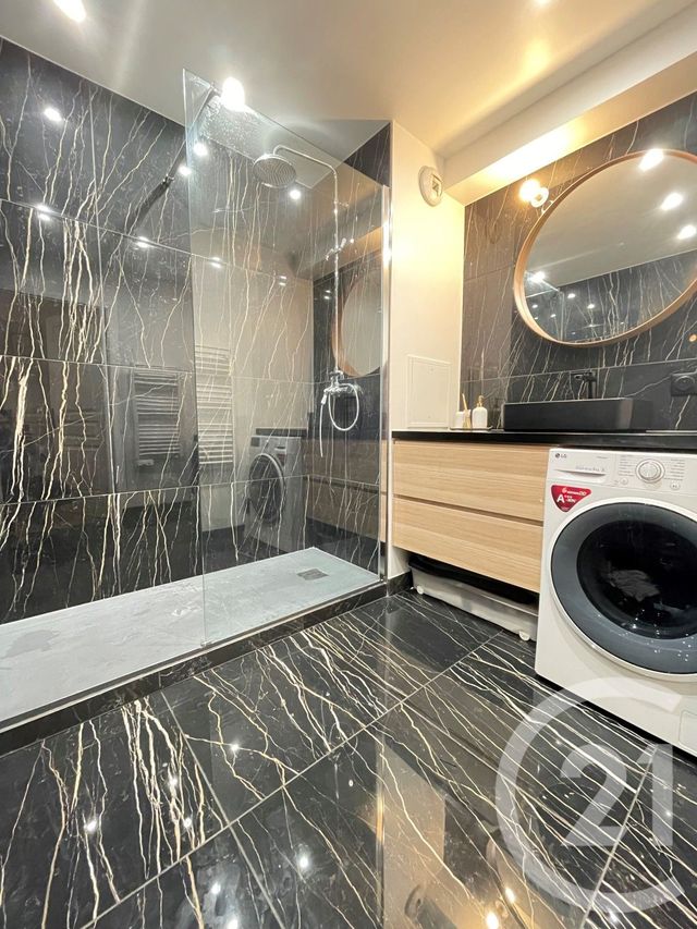 Appartement F4 à vendre - 4 pièces - 82,78 m2 - La Plaine St Denis - 93 - ILE-DE-FRANCE